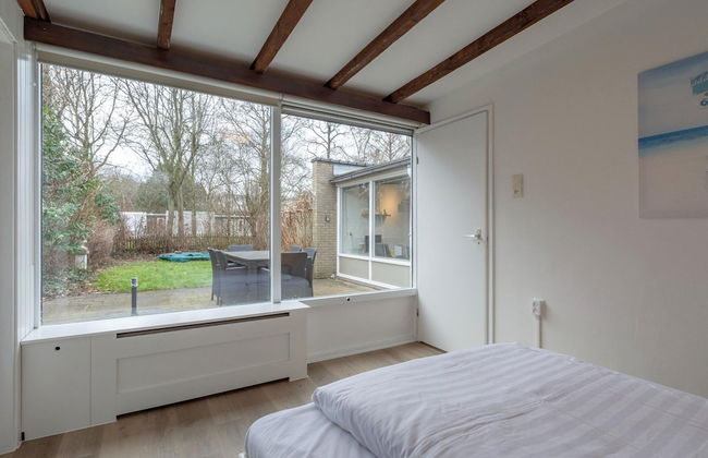 Radiant Bungalow With Patio at Duinland - Foto 4