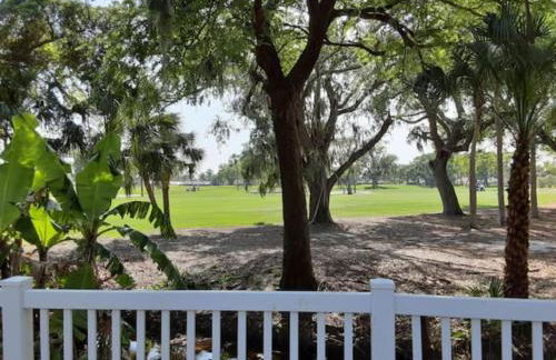 Remodeled 4BR Pool Home/IMG Golf View/Near Beaches - Photo 26