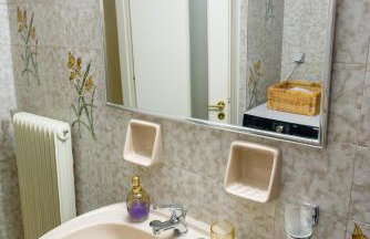 Joanna's city centre apartment - Photo 25