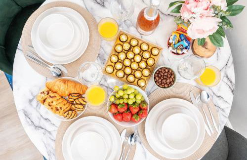 Long Stay Offers, Modern Amenities, Fully Equipped, All Bills Included, Perfect Location, King Size Bed, Fast Wifi - Foto 33