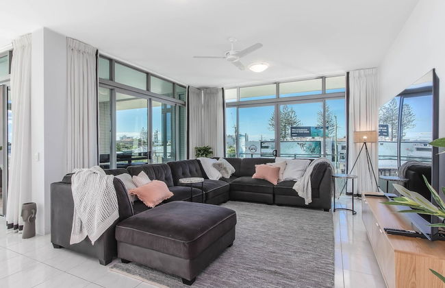 Mermaid Beach Luxury Penthouse - Photo 28
