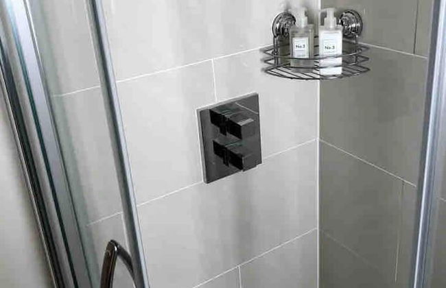 2 Bed Cottage - Sleeps 4 - Parking - Wifi - Foto 11