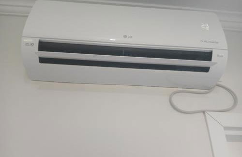 Ótima Localização, com suíte, Garagem coberta - Foto 7