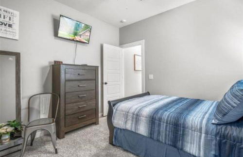 Just Like Home #6: Norman: It's Game Time (campus) - Foto 53