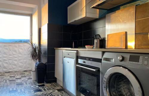 Panoramic Sea View - Terrace - Air Conditioning - 2 Bedrooms - Wifi - Kitchen - Tram - Foto 4