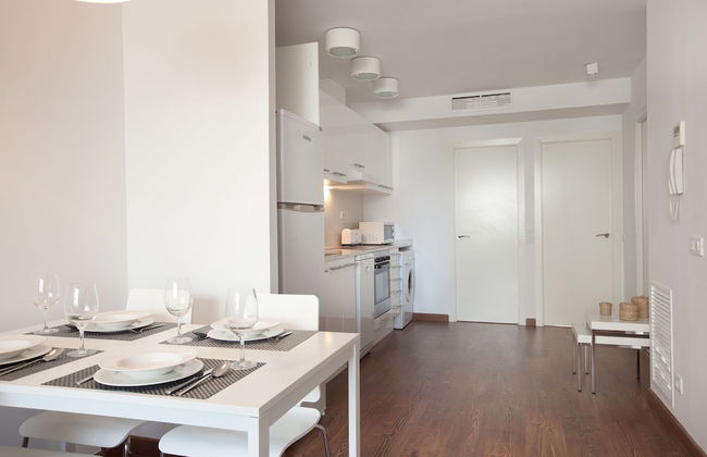 AB Montjuic - Photo 30