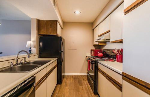 Pool and Ocean Views - First Floor Villa on Harbor Island - Foto 16