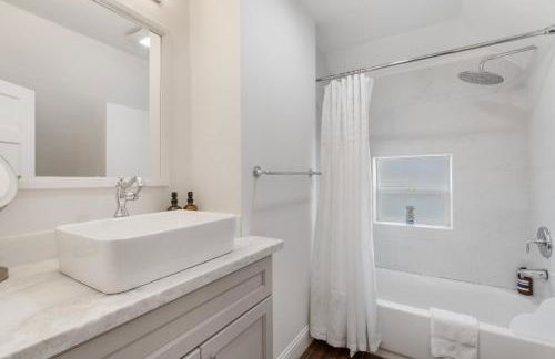 Northwest Retreat with Cedar Hot Tub - Foto 28