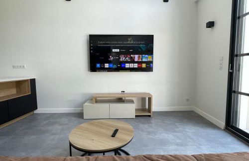 Spacious Luxury Modern Villa with Pool, Beaches and Garden - Foto 33