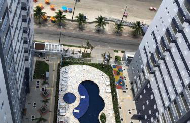 Apto frente o mar com 3 piscinas Wi-Fi gratuito aceito pet - Foto 8