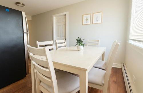 Central 2BR Private Stay Near Airport & Cafés - Foto 9