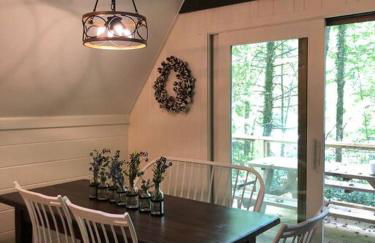 Cozy Cottage w Hot Tub, 5 min walk to Main St - Foto 11