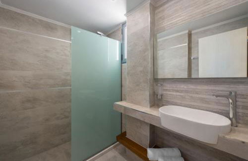 Lardos Luxury Apartments - Photo 8