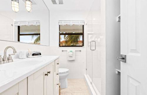 Deep Blue Waterfront Gem Pool Kayaks Dock - Foto 27