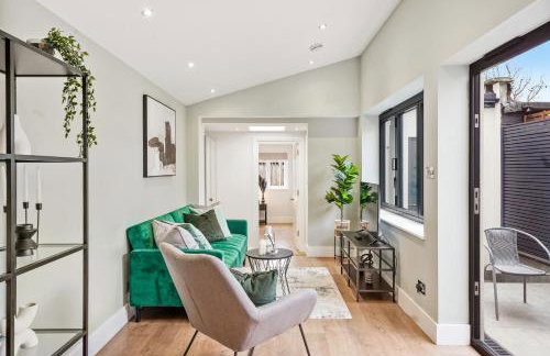 Charming Wimbledon 3-Bed Apt with Outdoor Area - Foto 9