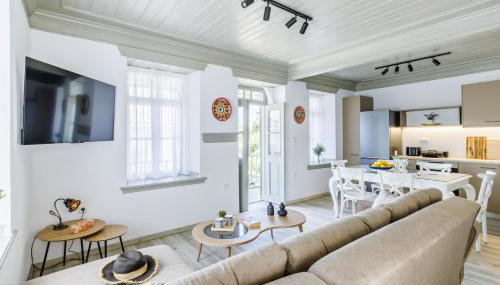 Amorama Suites - Authentic Village Stay in Glossa - Foto 2