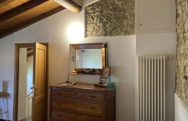 Alloggio con camino nel borgo del castello - Foto 18