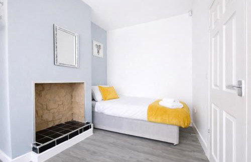 Emerald Living - Hanley, Stoke-on-Trent, sleeps 5, with free parking! - Foto 8