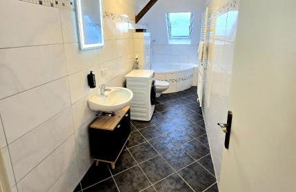 Boardinghouse mit 10 großen Apartments mit Parkplatz und Balkon - Photo 60