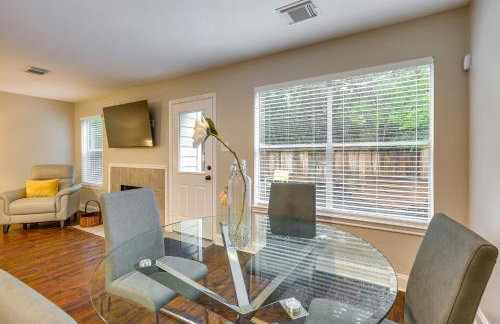 Modern Woodlands Townhome with Spacious Yard and Patio - Photo 6