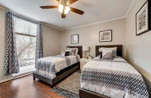 Stylish Furn 3BD Condo Six Flag Grand Prairie GP64A - Foto 5