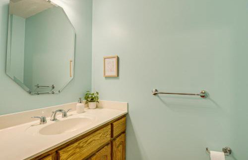 5 Mi to Lake Robinson: WFH-Friendly Home w/ Pool - Photo 12