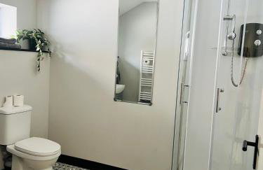 The Tower Suite - Town Centre, Spacious, 2 Bed, Sleeps 4 - Foto 10