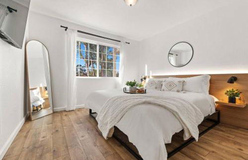 Majestic 5BR Villa with Guesthouse, Pool & Spa - Foto 51