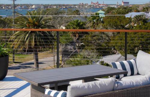 The Look-Out Private Rooftop 5 Minutes to the Beach & DownTown - Foto 49