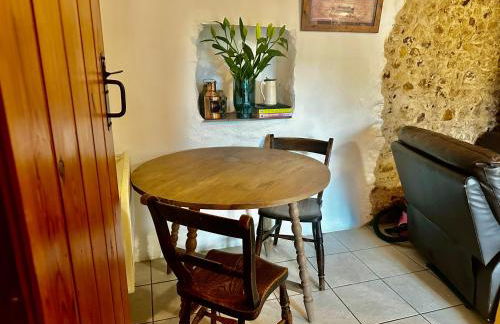 Smugglers Cottage Barn Conversion AONB with Pool & Jacuzzi - Foto 12