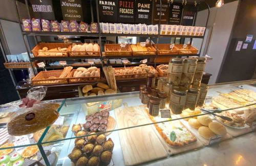 BELLAVISTA , Bright and Stylish Two Bedroom Apartment in the Historic Center - Photo 41