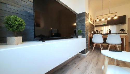 Moderne Wohlfühloase zentral in Seenähe - Pillow menu, 2 Stk 55" Smart TVs, NETFLIX, DisneyPlus uvm - Foto 2