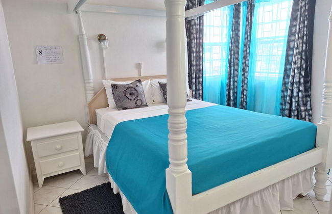 Cumber's Tropical Apartments - Foto 20