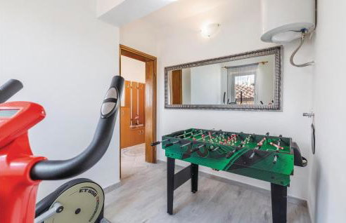 Awesome Home In Nedescina With Kitchen - Foto 40