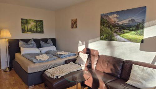 Neue moderne Ferienwohnung NaturBlick am Rothaarsteig mit Highspeed Internet Flatrate XXL Boxspringbett Terrasse mit PKW Parkplatz in Brilon 10 Minuten bis Willingen Ideal für Touristen und Geschäftsleute mit Rechnung - Foto 2