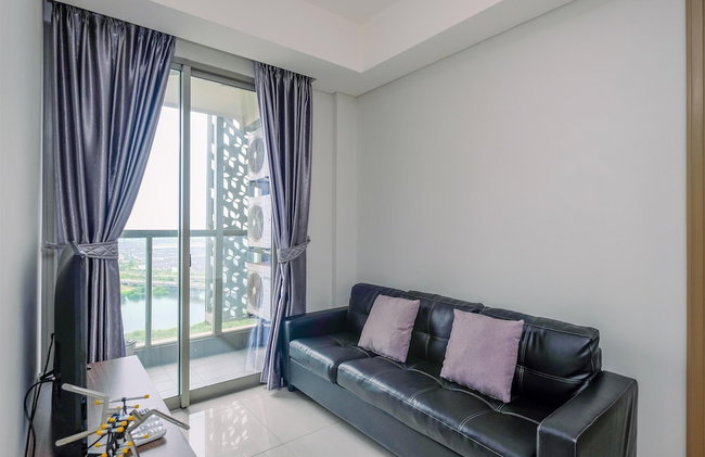 Comfortable And Minimalist 2Br At Gold Coast Apartment - Foto 24