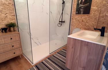 Monkey Tiny Barnhouse with amazing views at ZevariClub! - Foto 52