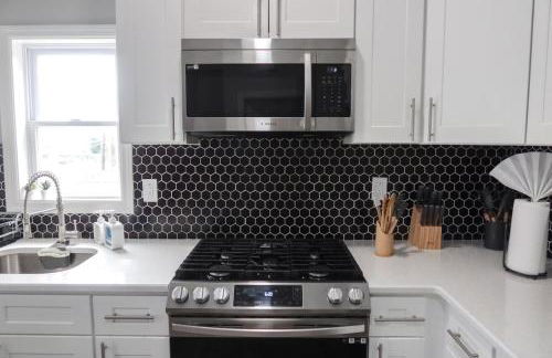 3Bed 2Bath Apt Near NYC plus Parking and Laundry - Foto 25