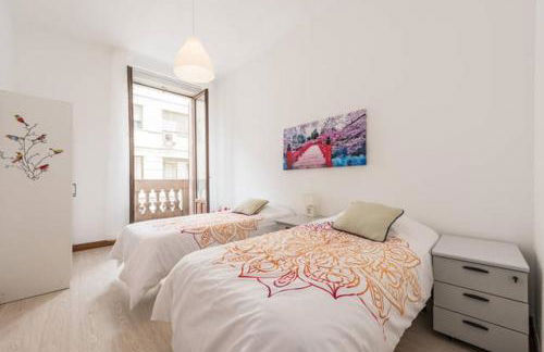 M&F Apartaments Gran Via - Photo 4