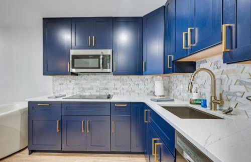 Sleek Coastal Abode 1 Block to Naples Beach! - Photo 9