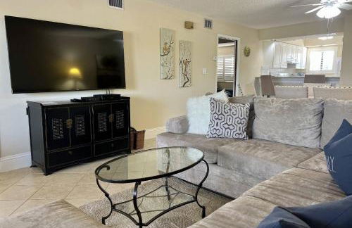 Newly Listed! 20 Percent Off! Golf and Tennis Community Retreat - Foto 32