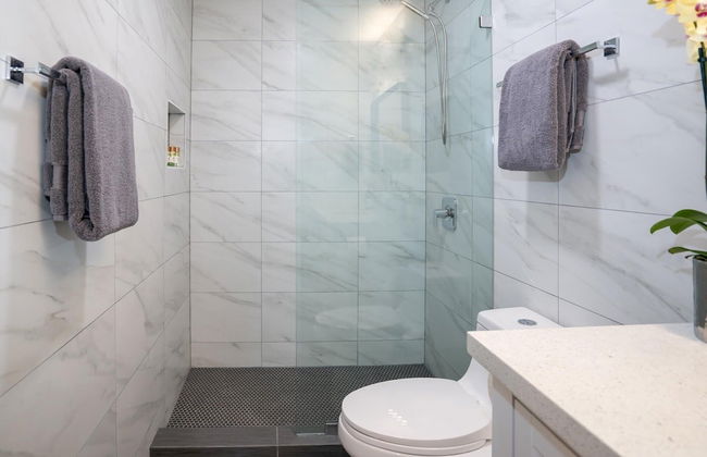 Airy Coastal Dream Vistas - Photo 27