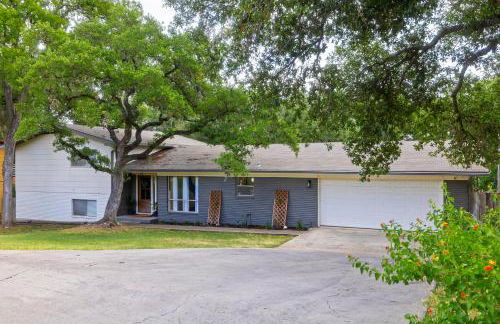 San Marcos 5BR Retreat with Pool Near TXST - Foto 30