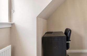 Superb 3 Bed Home Away from Home in Glasgow, just off M8 with free parking - Foto 38