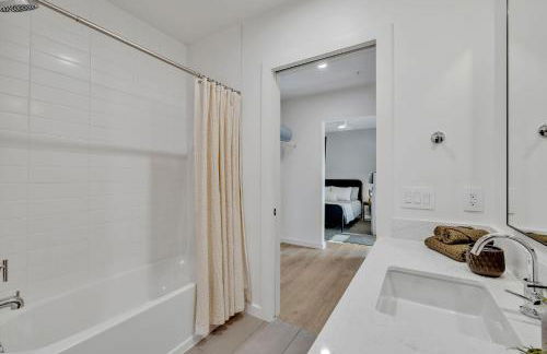 HUGE downtown corner unit- Pool-Gym-Walk 2 Broadway - Foto 17