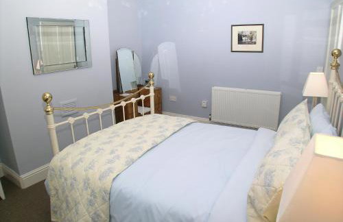 Ted's House - Photo 8