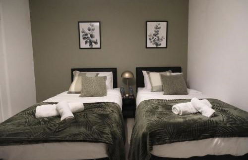 Stylish 4 Bed Home in Aylesbury, Buckinghamshire - Foto 26