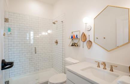 Pickle Factory Hotel - 1BR Beside New Distillery! - Foto 40