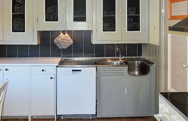 8 Person Holiday Home in Uggdal - Foto 11