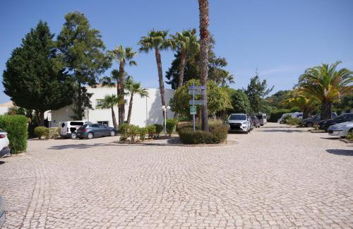 Spacious Apartment near Porto de Mos Beach, Lagos. - Photo 25
